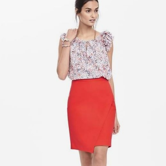 Banana Republic Dresses & Skirts - Banana Republic Sloan Pencil Skirt sz 4 Coral